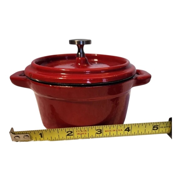 Wolfgang Puck Mini Red Cast Iron Cocotte Dutch Oven with Lid Excellent Condition - Picture 6 of 7